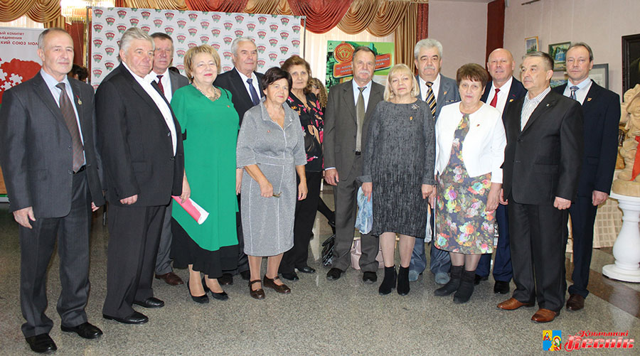 ветераны-комсомольцы в Кобрине