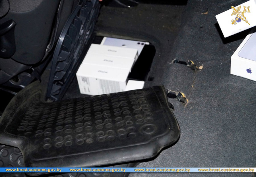 Айфон через границу