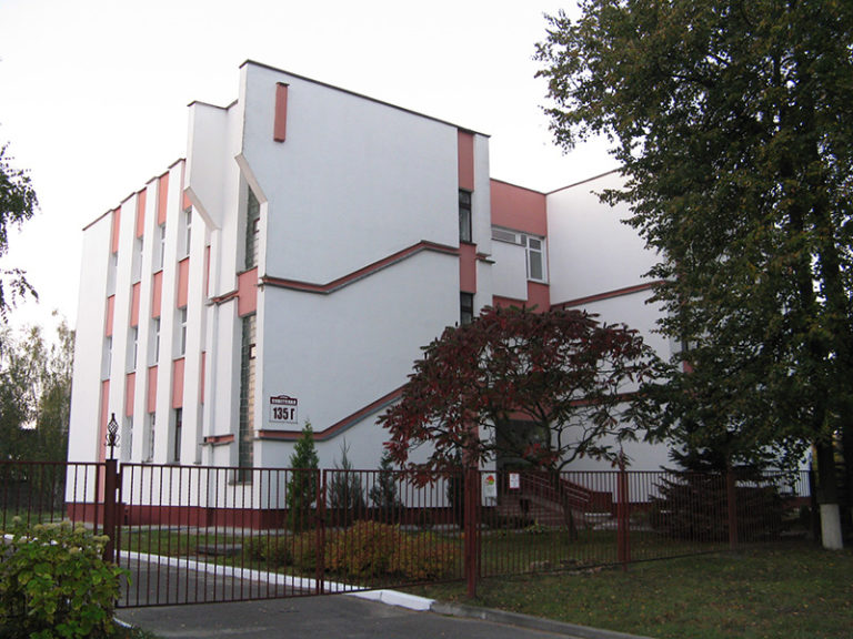 Здание Зонального государственного в г. Кобрине, ул. Советская, 135Г