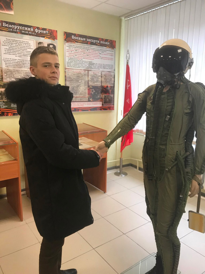 Школьники из Кобрина в гостях у военослужащих в Березе