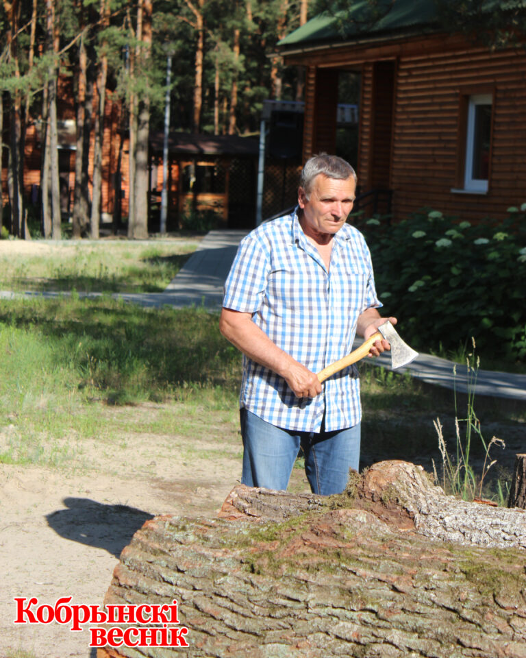 Пленэр резчиков по дереву в Кобринском районе