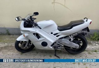 В Кобрине водитель не справился с управлением мотоцикла