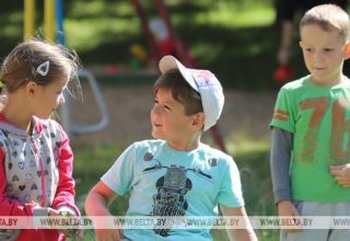 Около 390 тыс. детей оздоровятся нынешним летом в Беларуси