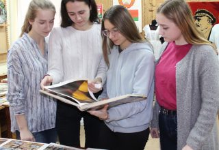 Выставка родом из прошлого в Кобринском колледже