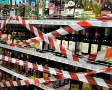 В Кобринском районе магазин торговал просрочкой полгода