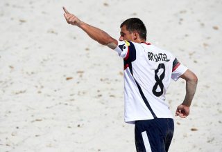 Парень из-под Кобрина стал звездой пляжного футбола