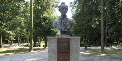 Памятники Суворову в Кобрине