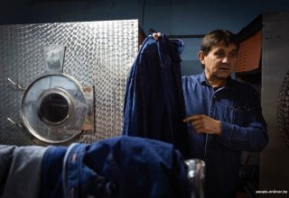 Полешук вложил $140 000, чтобы шить джинсы в Кобрине