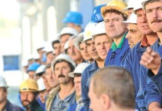 Рабочим в Беларуси год не платили зарплату – и не хотели увольнять