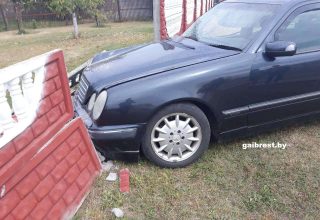 Столкновение двух авто в Столине: водитель госпитализирован