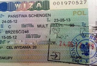 Посольство Польши объяснило, чем заменит визы «на закупы»