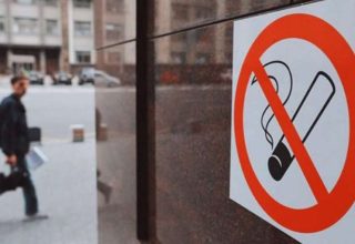 Сначала замечание. Когда начнут штрафовать тех, кто курит на остановках и детских площадках