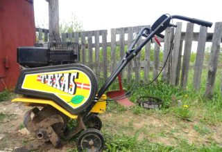 В Пинске спасатели помогли дачнику, который застрял ногой в культиваторе