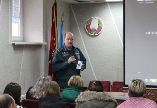 Кобринский районный отдел по ЧС активно работает с населением