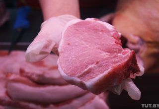 «Если растет цена на птицу, то свинина двигается за ней». МАРТ — о ценах на мясо