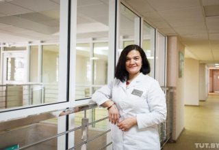 COVID-19: кому сейчас сделают анализ, как лечат на дому и выдают больничный