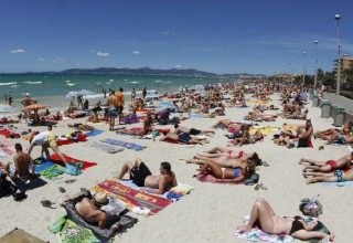 В Беларуси отменили 14-дневный карантин из-за COVID-19, не для всех