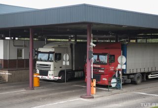 Дальнобойщики — в очередь! Несколько дней на польские дороги не будут пускать грузовики