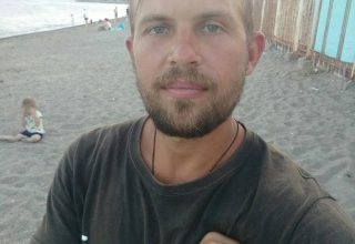 105 долларов и 36 дней пути. Парень из белорусской глубинки доплыл до Черного моря на сапборде