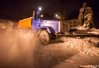 «Дорожники окатили грязью из-под колес и даже не извинились». На что рассчитывать пешеходу