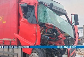 Кобринчанин на грузовике столкнулся с автобусом