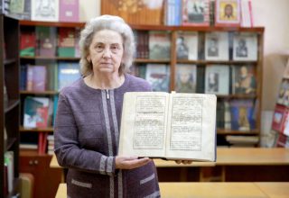 Кобринский музей представил уникальную книгу 1703 года