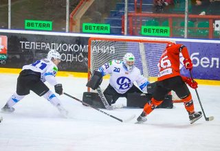 «Неман» нанес поражение лидеру турнирной таблицы хоккейной Экстралиги «Динамо Молодечно»