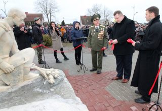 Памятны знак воінам-інтэрнацыяналістам адкрылi ў Кобрыне