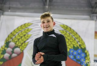 Парень из д. Лука ездил за 40 км на тренировки и стал членом сборной Беларуси по фигурному катанию
