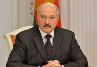 Лукашенко предложил отправлять студентов в армию на летних каникулах