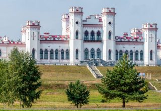 В Коссовском замке к декабрю планируют открыть гостиницу и кафе