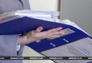 Бригадир из Кобринского района устроила на работу знакомого и получала его зарплату