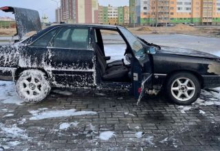 В Кобрине горел автомобиль «Ауди-100»
