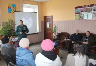 В Кобрине за безопасный Новый год!