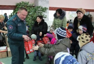 Спасатели в гостях у воспитанников Кобринского детского дома