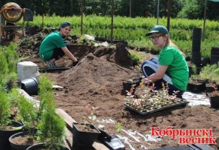 Студенты Кобринского политехнического колледжа отдыхают с пользой