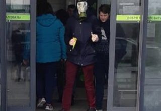 Как не подхватить коронавирус, показал в Евроопте житель Кобрина