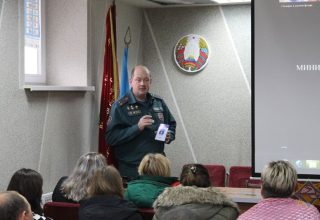 Кобринский районный отдел по ЧС активно работает с населением