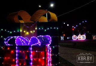 В Кобрине зажглись новогодние огни