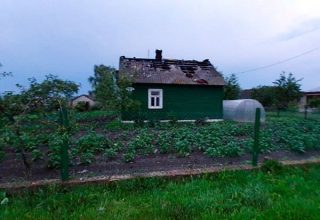 В Кобринском районе предположительно от молнии загорелся дом