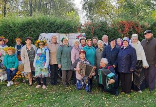 В Кобринском ТЦСОН весело отметили праздник урожая