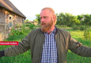 Парень, который переехал в деревню под Кобрином и спасает не самых обычных животных