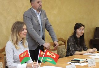 Секретарей «первичек» в Кобрине тоже учат…