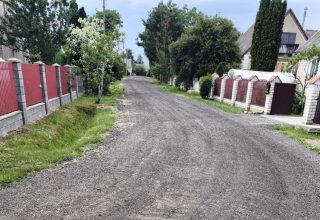 Улица в Кобрине оказалась заасфальтирована только на бумаге
