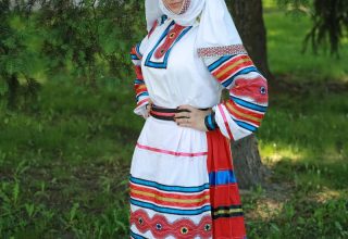 Как в Кобрине занимаются популяризацией свадебного костюма