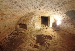Старое захоронение обнаружили в подвале церкви на Кобринщине