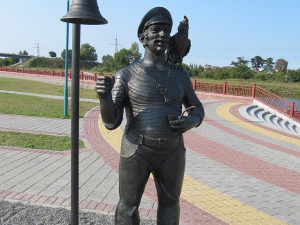 Скульптура «Боцман»